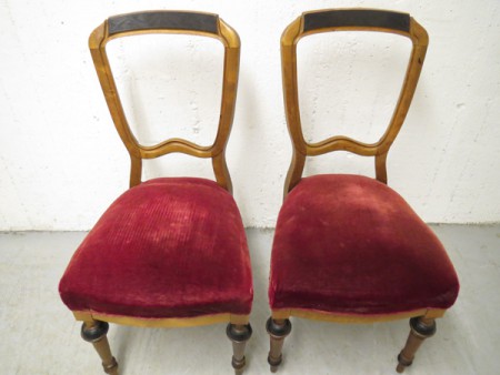 4249 - 2 x zidle orech 1910  1 kus -  800 kc  1 X PRODANO